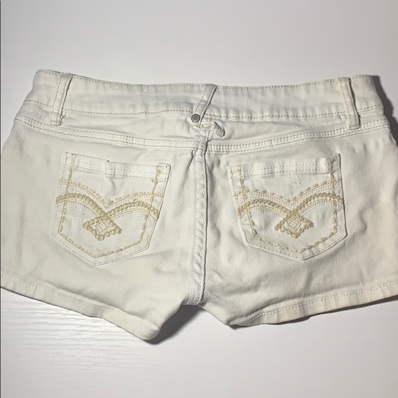 MUDD white jean shorts - Picture 3 of 3